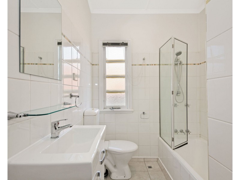 17 Wayland Street, Stafford QLD 4053