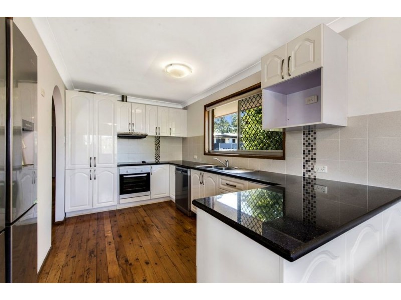 74 Woomera Crescent, Southport QLD 4215