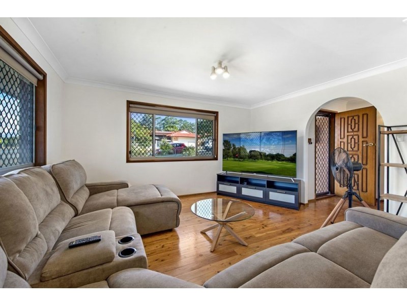 74 Woomera Crescent, Southport QLD 4215