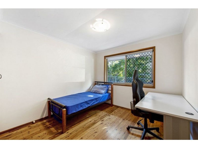 74 Woomera Crescent, Southport QLD 4215