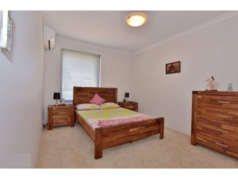 22 Evesham Drive, Ellenbrook WA 6069