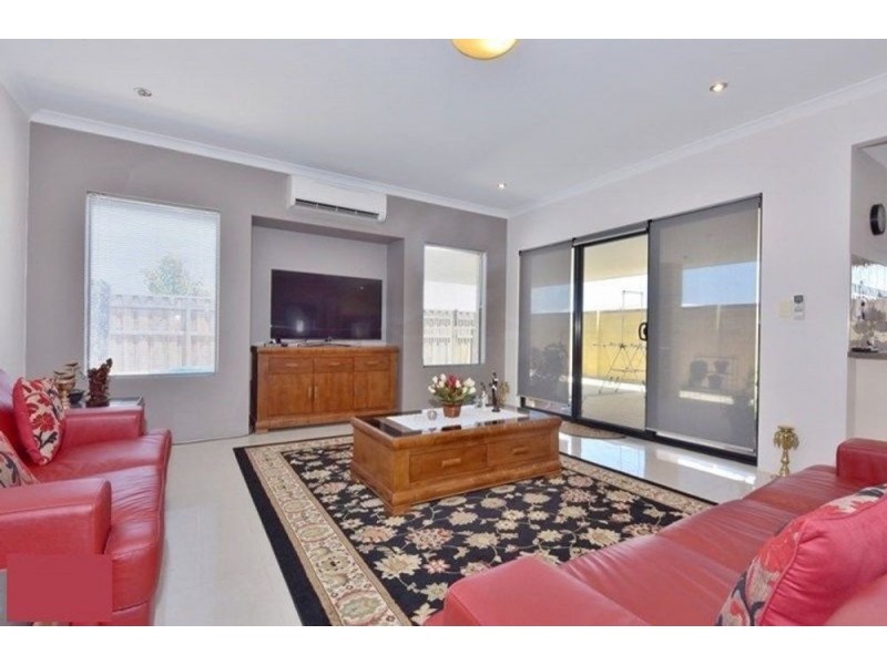 22 Evesham Drive, Ellenbrook WA 6069