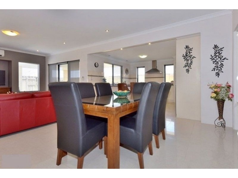22 Evesham Drive, Ellenbrook WA 6069