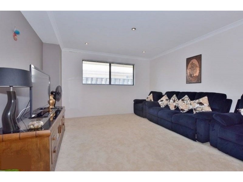 22 Evesham Drive, Ellenbrook WA 6069