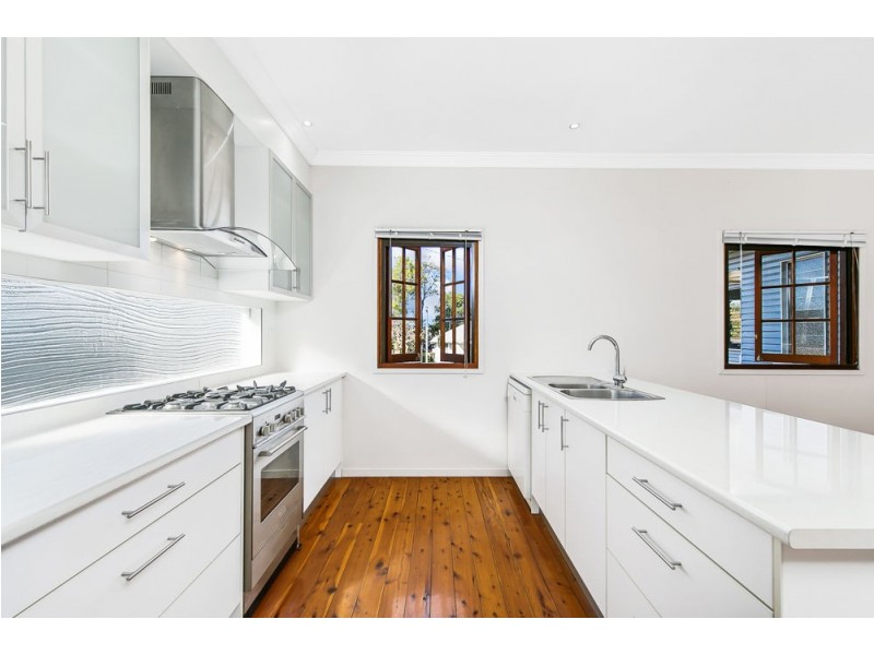 16 Meemar Street, Chermside QLD 4032