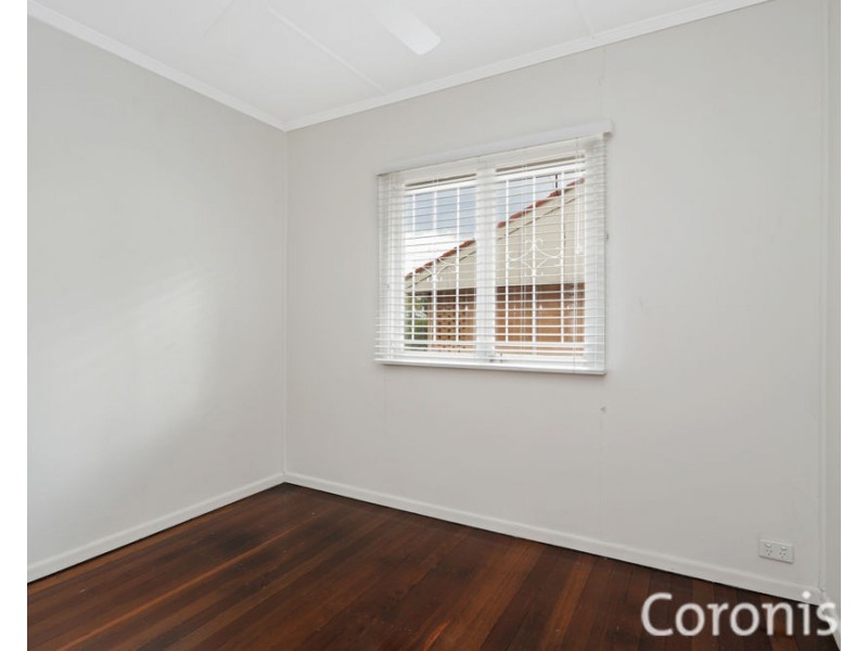 33 Jarvis Street, Stafford Heights QLD 4053