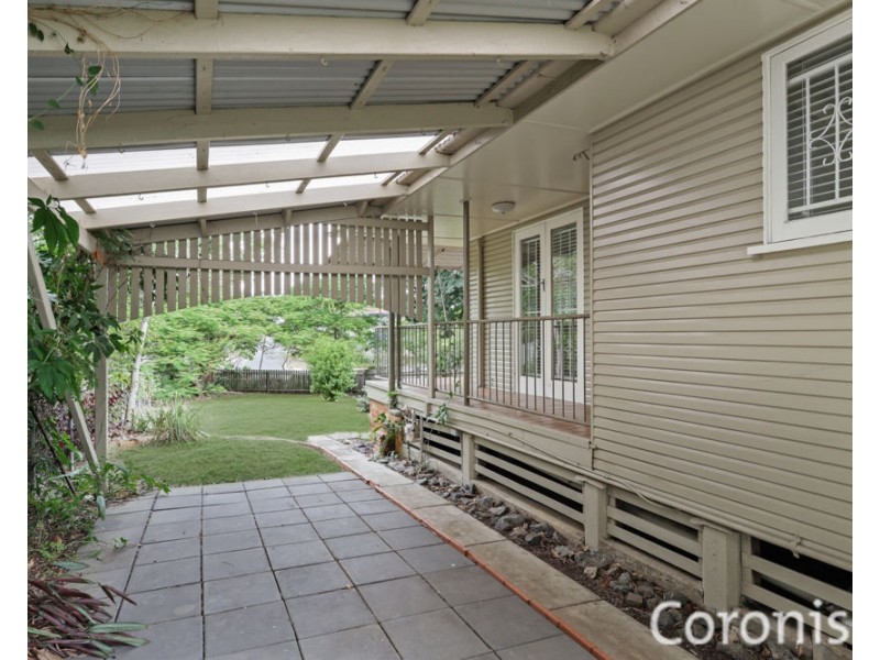 33 Jarvis Street, Stafford Heights QLD 4053