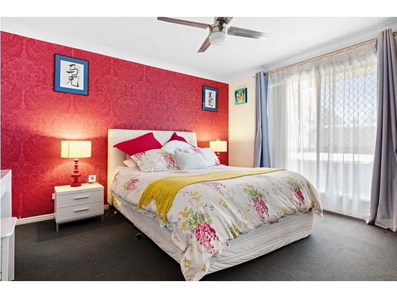 15 Manor Crescent, Wakerley QLD 4154