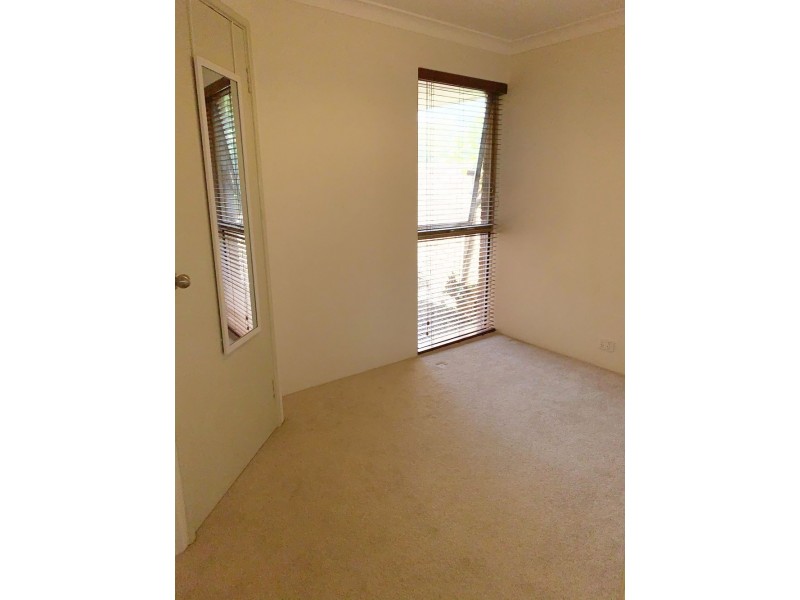 33 52 Aussat Drive, Kiara WA 6054