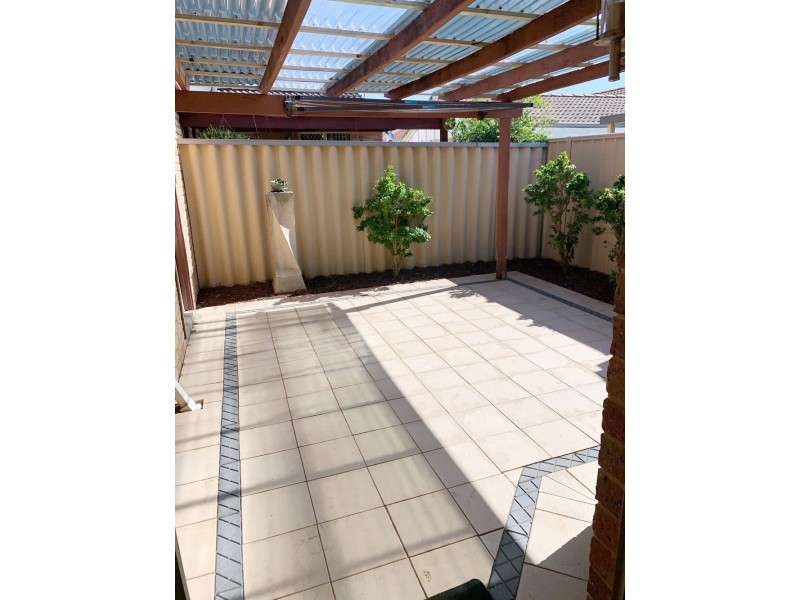 33 52 Aussat Drive, Kiara WA 6054