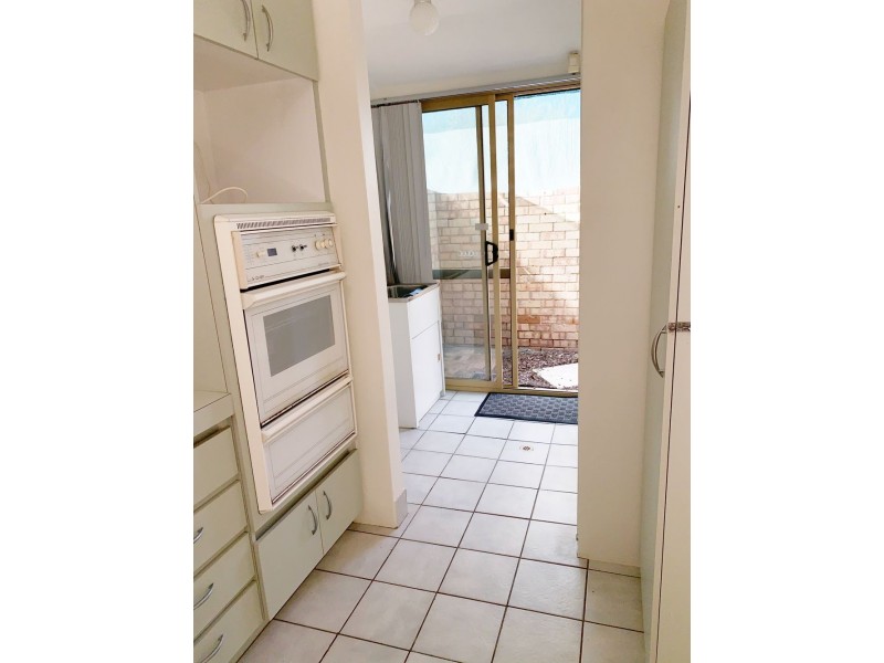 33 52 Aussat Drive, Kiara WA 6054