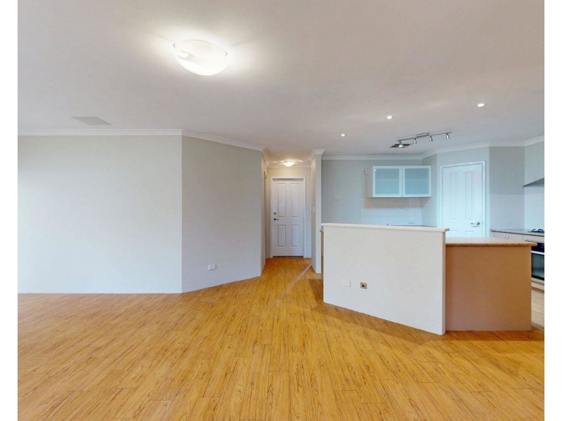 1 Gale Lane, Carramar WA 6031