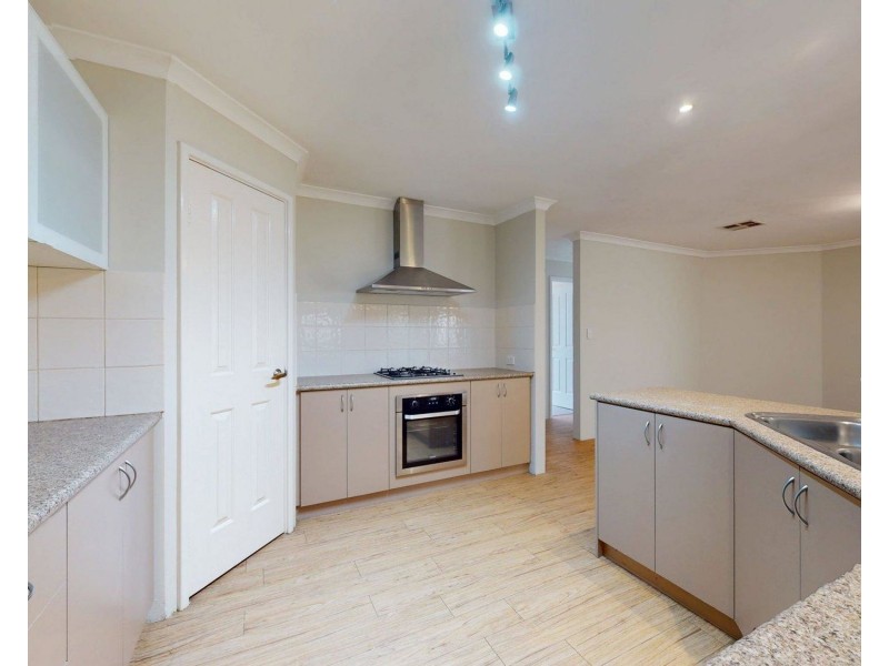 1 Gale Lane, Carramar WA 6031