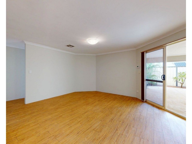 1 Gale Lane, Carramar WA 6031