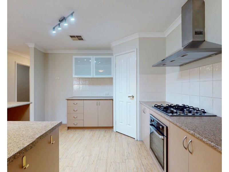 1 Gale Lane, Carramar WA 6031