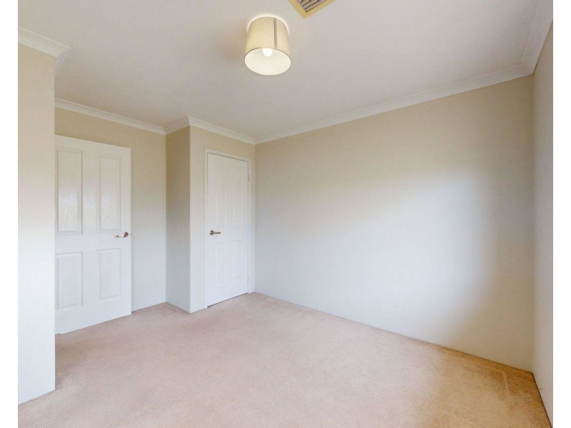 1 Gale Lane, Carramar WA 6031