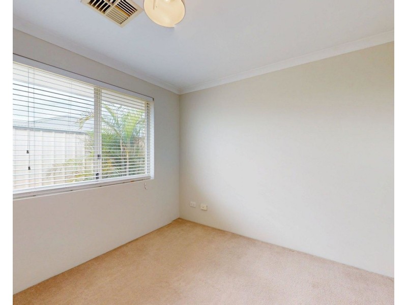 1 Gale Lane, Carramar WA 6031