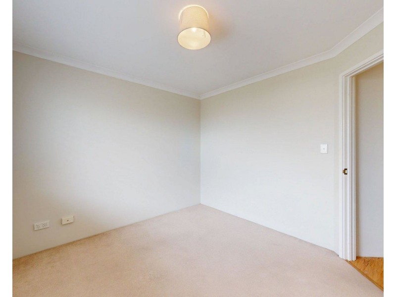 1 Gale Lane, Carramar WA 6031