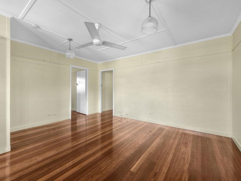 24 Barellan Street, Stafford QLD 4053