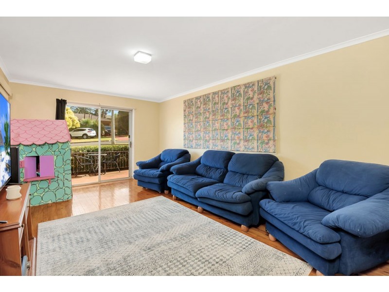 8 Greenbury Street, Rockville QLD 4350