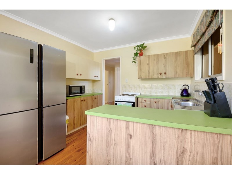 8 Greenbury Street, Rockville QLD 4350