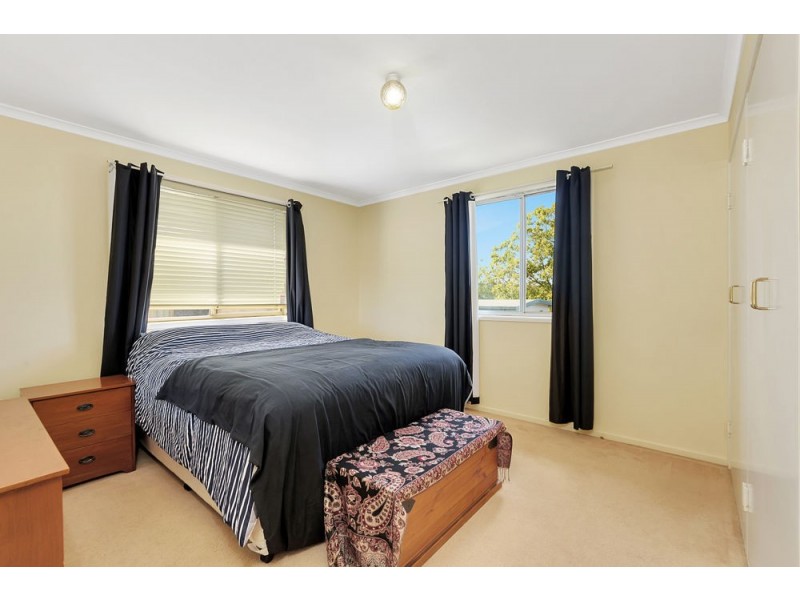 8 Greenbury Street, Rockville QLD 4350