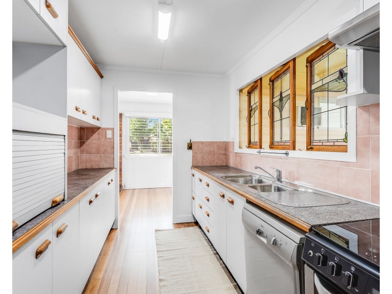 45 Kingaroy St, Stafford Heights QLD 4053