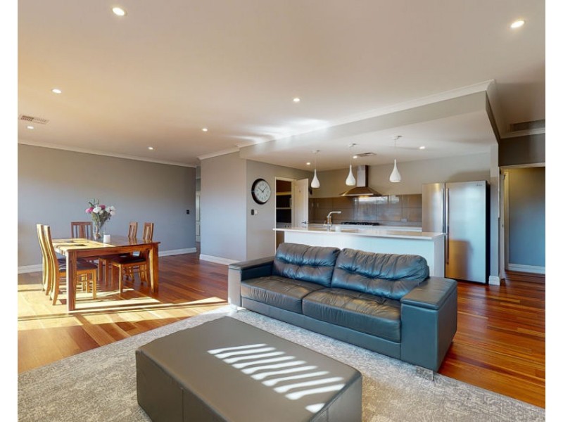2 Basedow Chase, Banksia Grove WA 6031