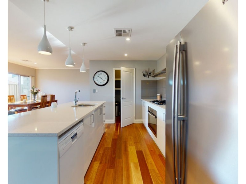 2 Basedow Chase, Banksia Grove WA 6031