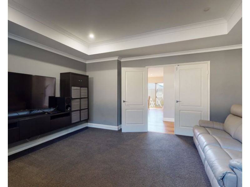 2 Basedow Chase, Banksia Grove WA 6031