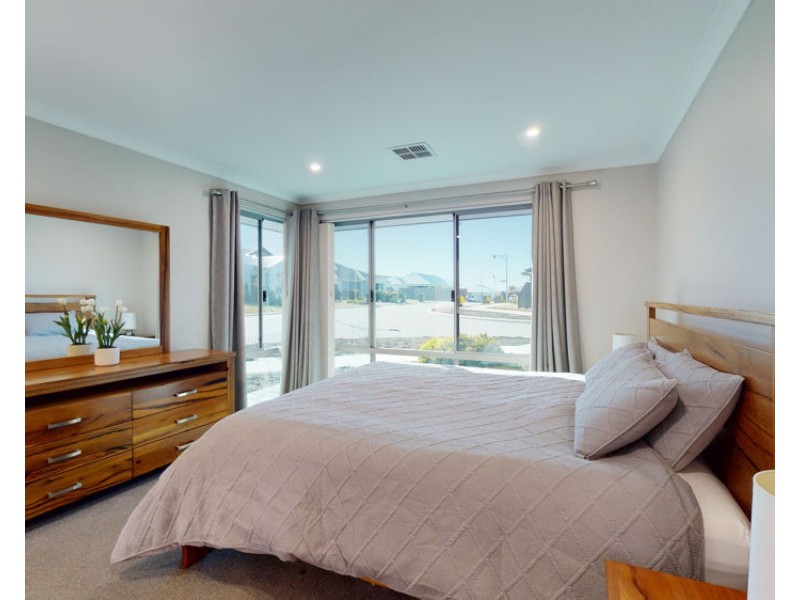 2 Basedow Chase, Banksia Grove WA 6031