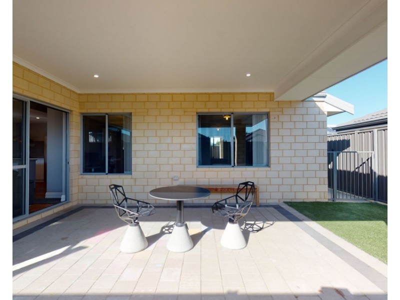 2 Basedow Chase, Banksia Grove WA 6031