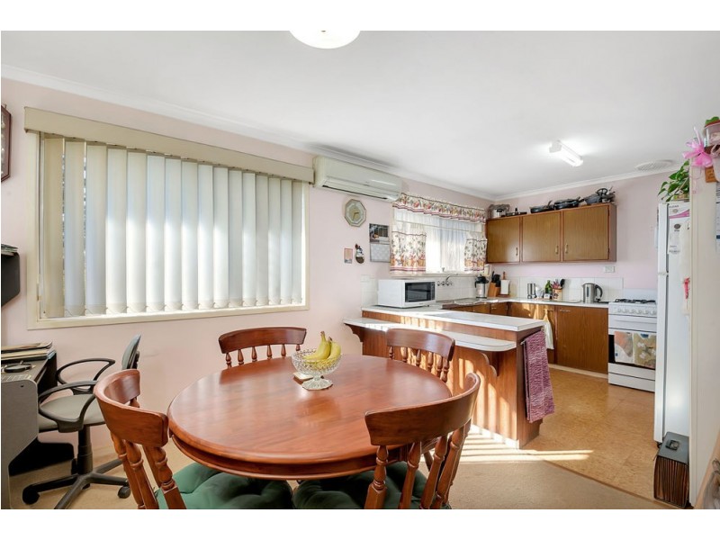 34 Stuart Street, Mount Lofty QLD 4350