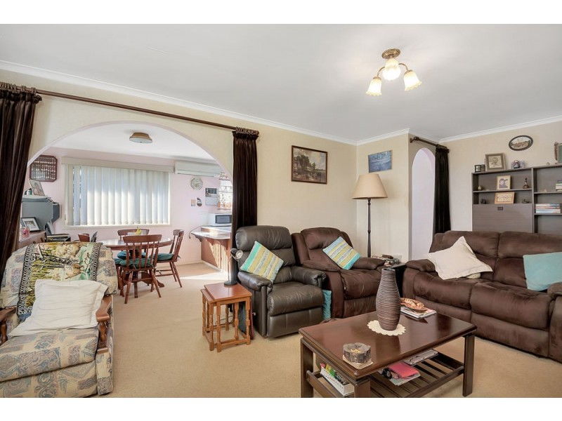 34 Stuart Street, Mount Lofty QLD 4350