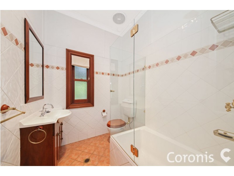 29 Livingstone Street, Yeerongpilly QLD 4105