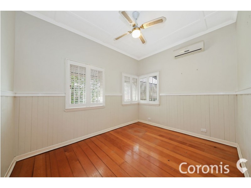 29 Livingstone Street, Yeerongpilly QLD 4105