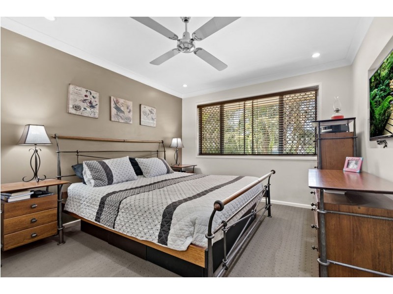 18 Gilmour Street, Chermside West QLD 4032