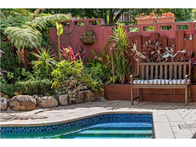 18 Gilmour Street, Chermside West QLD 4032