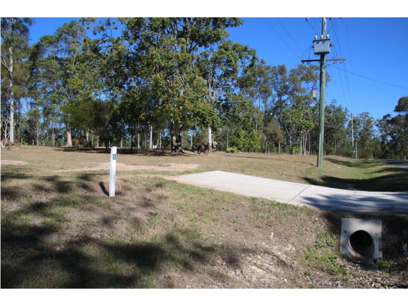 8 Lyndon Drive, Tamaree QLD 4570