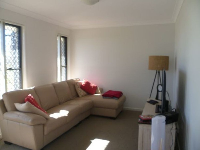 92 Schooner Circuit, Manly West QLD 4179