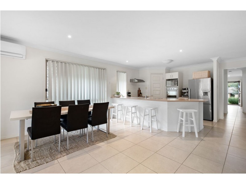 15 Jasmine Street, Wakerley QLD 4154