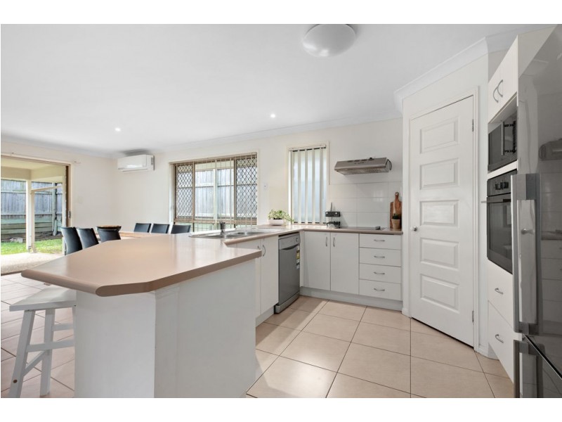 15 Jasmine Street, Wakerley QLD 4154