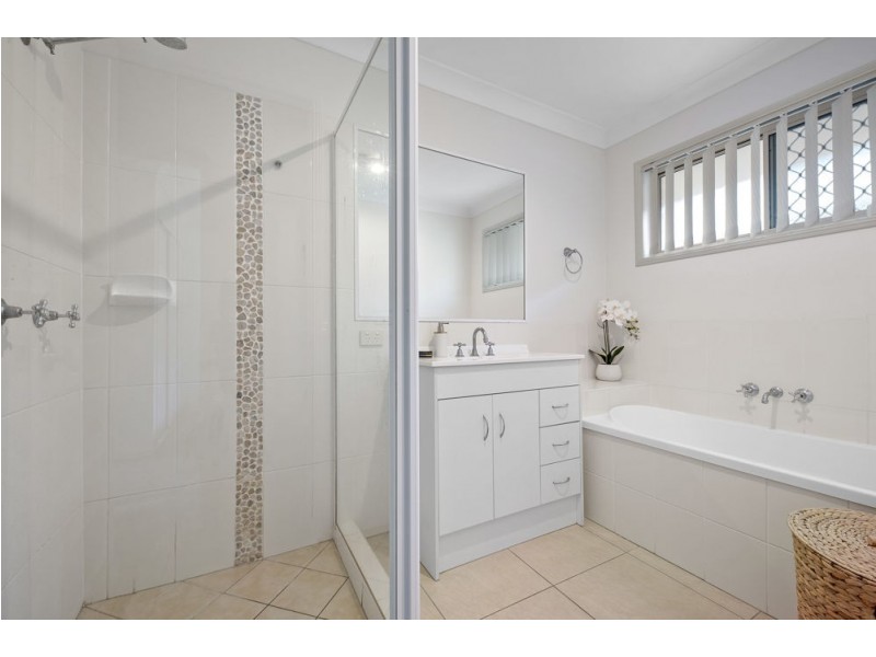 15 Jasmine Street, Wakerley QLD 4154