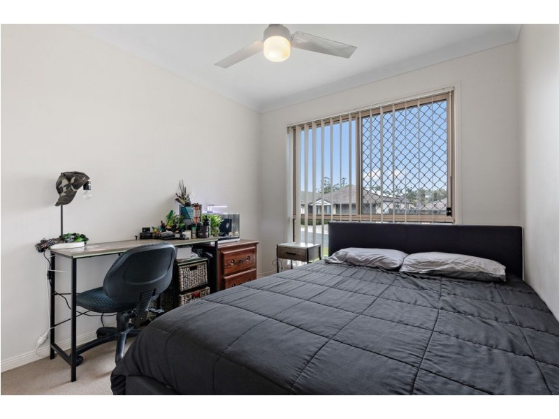 15 Jasmine Street, Wakerley QLD 4154