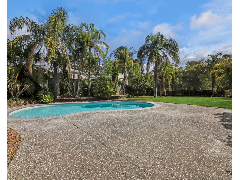 3 Coolabah Crescent, Bridgeman Downs QLD 4035