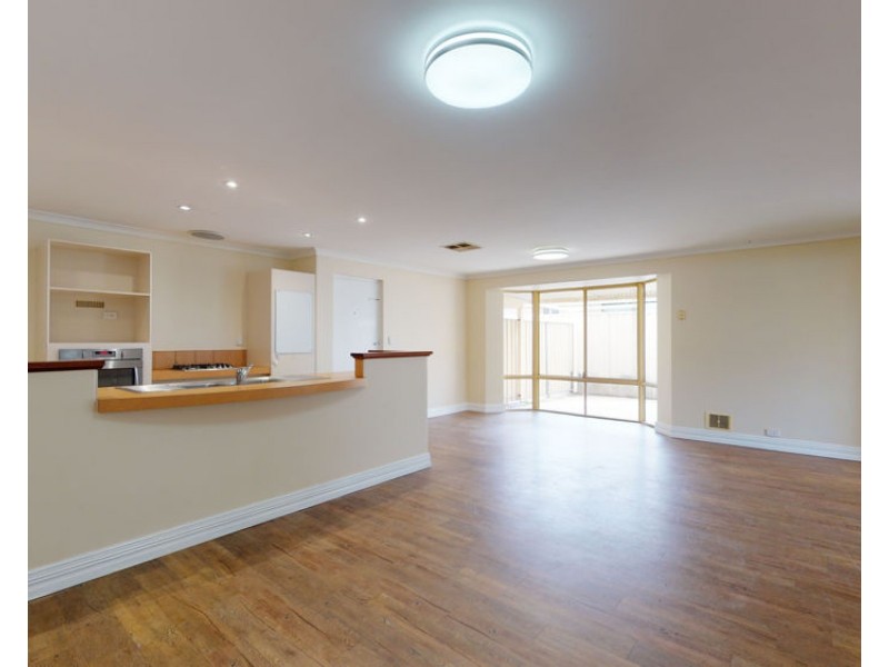 8 Upton Way, Tapping WA 6065