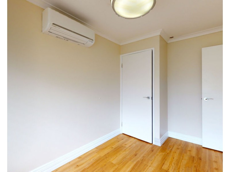 8 Upton Way, Tapping WA 6065