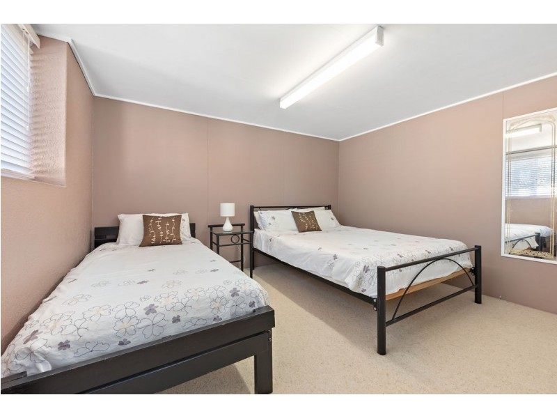 27 Ansford Street, Stafford Heights QLD 4053