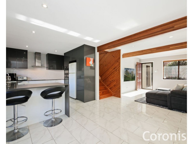 1/27 Bunowen Street, Ferny Grove QLD 4055