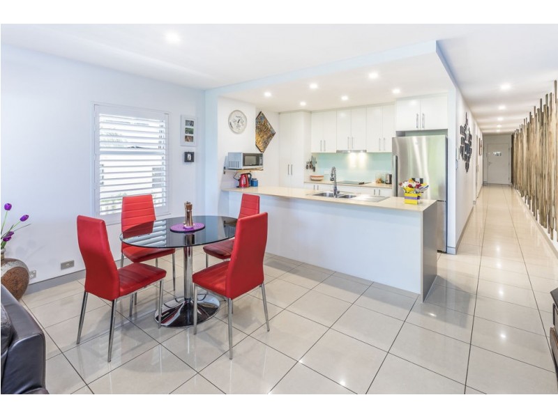 7/83 Marine Parade, Redcliffe QLD 4020